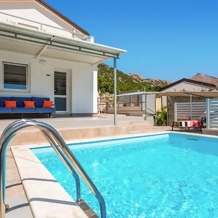Gorgeous In With Wifi Holiday home